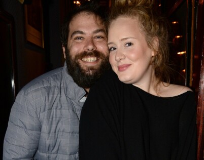 FORMUE: Simon Konecki kan trolig stikke av med store summer etter bruddet med Adele i fjor vår. Foto: NTB scanpix FORMUE: Simon Konecki kan trolig stikke av med store summer etter bruddet med Adele i fjor vår. Foto: NTB scanpix